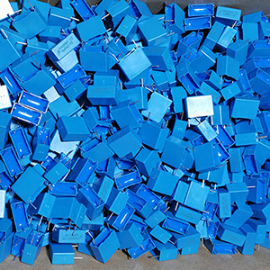 可以用貼片電容替換薄膜電容器嗎？