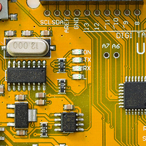 貼片電容器為啥深受各領(lǐng)域喜愛呢？